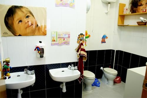 Centro de Educación Infantil 7 Enanitos baño de niños